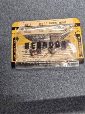 Aerovox 1468ls Areovox .00033mf 500v Nos Domino Capacitors Listing Is For 1 Pack Of 5