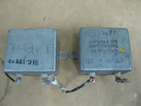 630s Aerovox Two Capacitors 1 Mfd 600 Vdc Bathtub