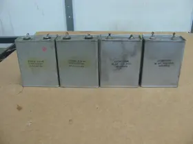Cp70b1fg106k Aerovox Micamold Four Oil Filled Capacitors 10 Mfd 1000 Vdc