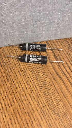 Aerovox V84c-v161 Vintage Capacitor Pair .022 Uf 200v Guitar Tone Cap Vtg Silvertone