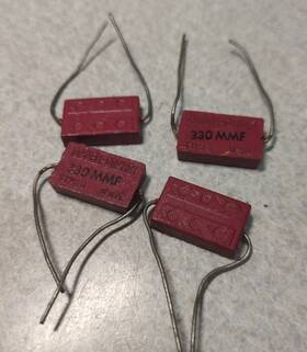 Cornell Dubilier 330-mmf 4 Nos Vintage Domino Mica Capacitors 330 Mmf Type 5