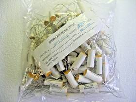 Cornell Dubilier 4p22-1k 2000 Piece Cde Axial Polyester Film Capacitor .22 And .47 Uf 400v