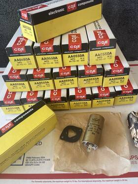 Cornell Dubilier Aa0550a Capacitor 30 To 40mfd 500 W.v. Upn 10754 Bh -new In Box