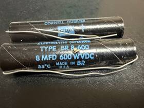 Cornell Dubilier Br8-600 2 Beaver Electrolytic Capacitors Nos 8 Mfd At 600 Vdc