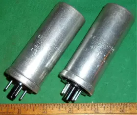 Ce53d2000 Cornell Dubilier 2 Octal Base Can Filter Caps 20-20-20uf/400v Clean