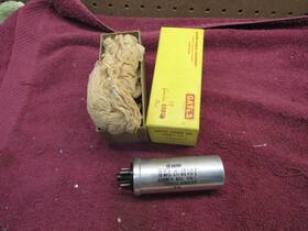 Cornell Dubilier Qc10293 Vintage Electrolytic Can Capacitor 30 Mfd 525 V X2 Plug In 4pin