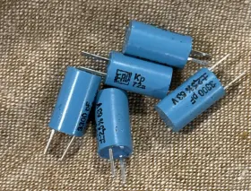 Kp-72a Ero Roederstein 5 Pieces Radial Kp72a 330pf 630v Capacitor 63v