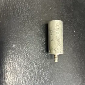 200ydu Euo 292589 Vintage Capacitor .2mfd Threaded Used