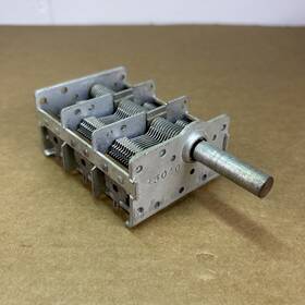 General Instruments 35-550pf 3-gang Instrument Variable Capacitor W 1 3/8 Inch Shaft .37 Dia