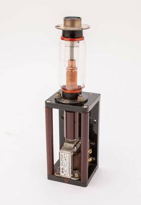 Jennings Ri-50 Radio Nc2 B2 - Variable Capacitor With Solenoid Controlled Mount