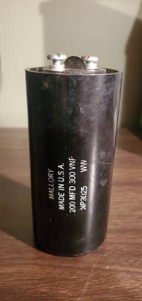 Mallory Np3025 Capacitor - 200mfd/300vnp