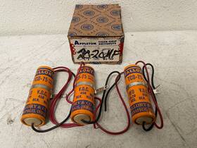 Mallory Tcd-75 Lot Of 3 Capacitor 8-8 Mfd 450 Vdc Nos