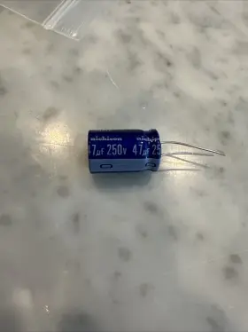 H0029 Nichicon 4 Pcs 47uf 250v Radial Hi-temp 85deg Vx M Capacitors Nos