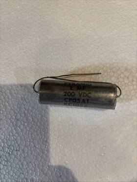 Pyramid Cp05a1-kc105k Vintage Capacitor 1mf And 200 Vdc