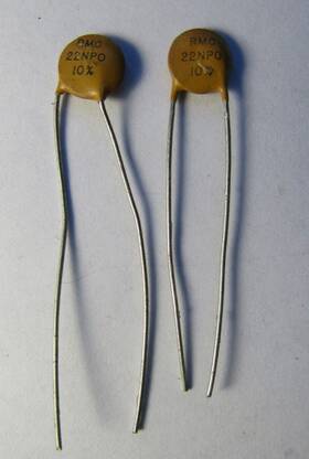 Rmc 22npo 2 -10 Capacitor Ceramic Disc Vintage