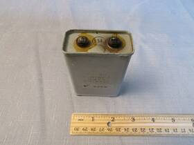 Solar Klmrw6-4 Brand Vintage Oil-filled Capacitor 4 Uf At 600vdc Made In Usa 1950s
