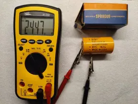 Tva-1319.9 Sprague - Atom 2000 Uf 75 Vdc 85 C Axial Capacitor
