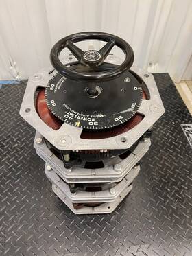 Superior Electric 1256du 3 Phase 120v/240v 28 Amp Variable Transformer