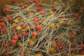 Tusonix Avx Ck60aw821m 5 Vintage Ceramic Capacitor Nos